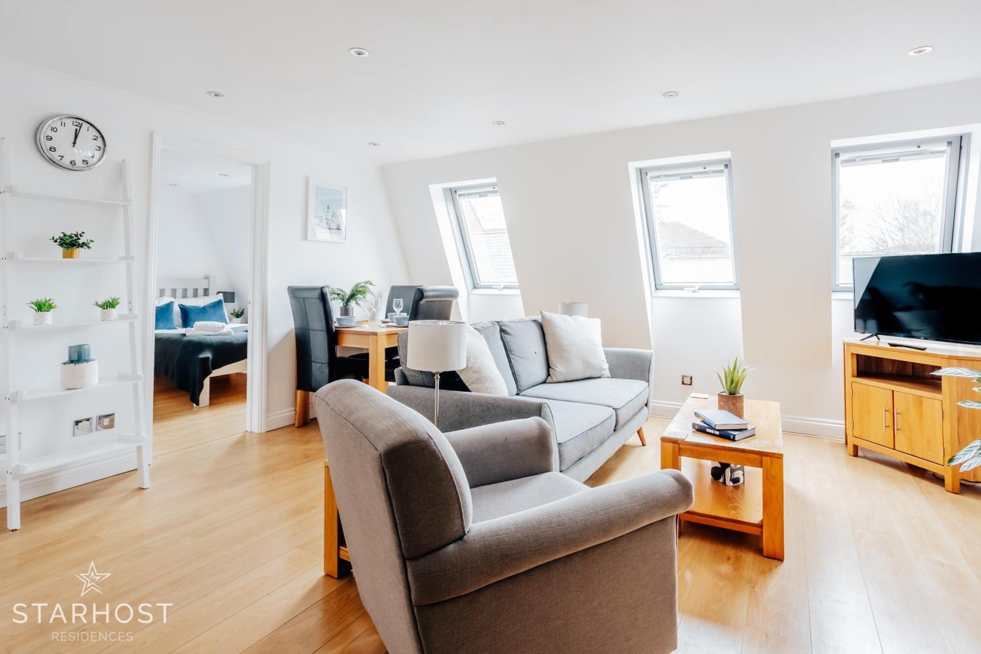 Central 3 Bed Apartment At Regents Court, Newbury Newbury (Berkshire) Exterior foto