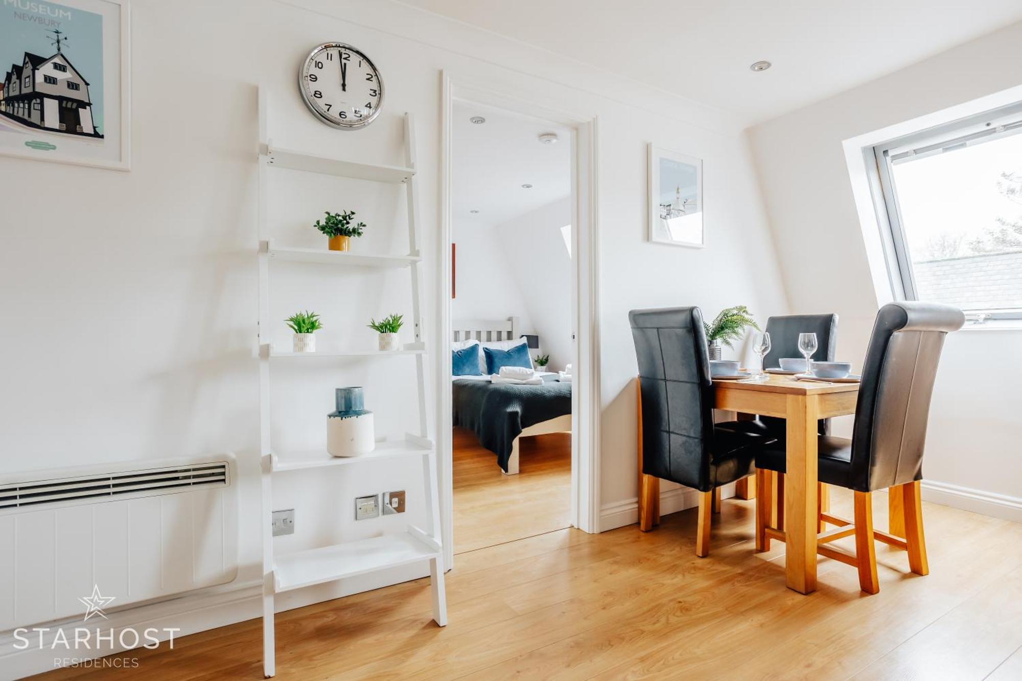 Central 3 Bed Apartment At Regents Court, Newbury Newbury (Berkshire) Exterior foto