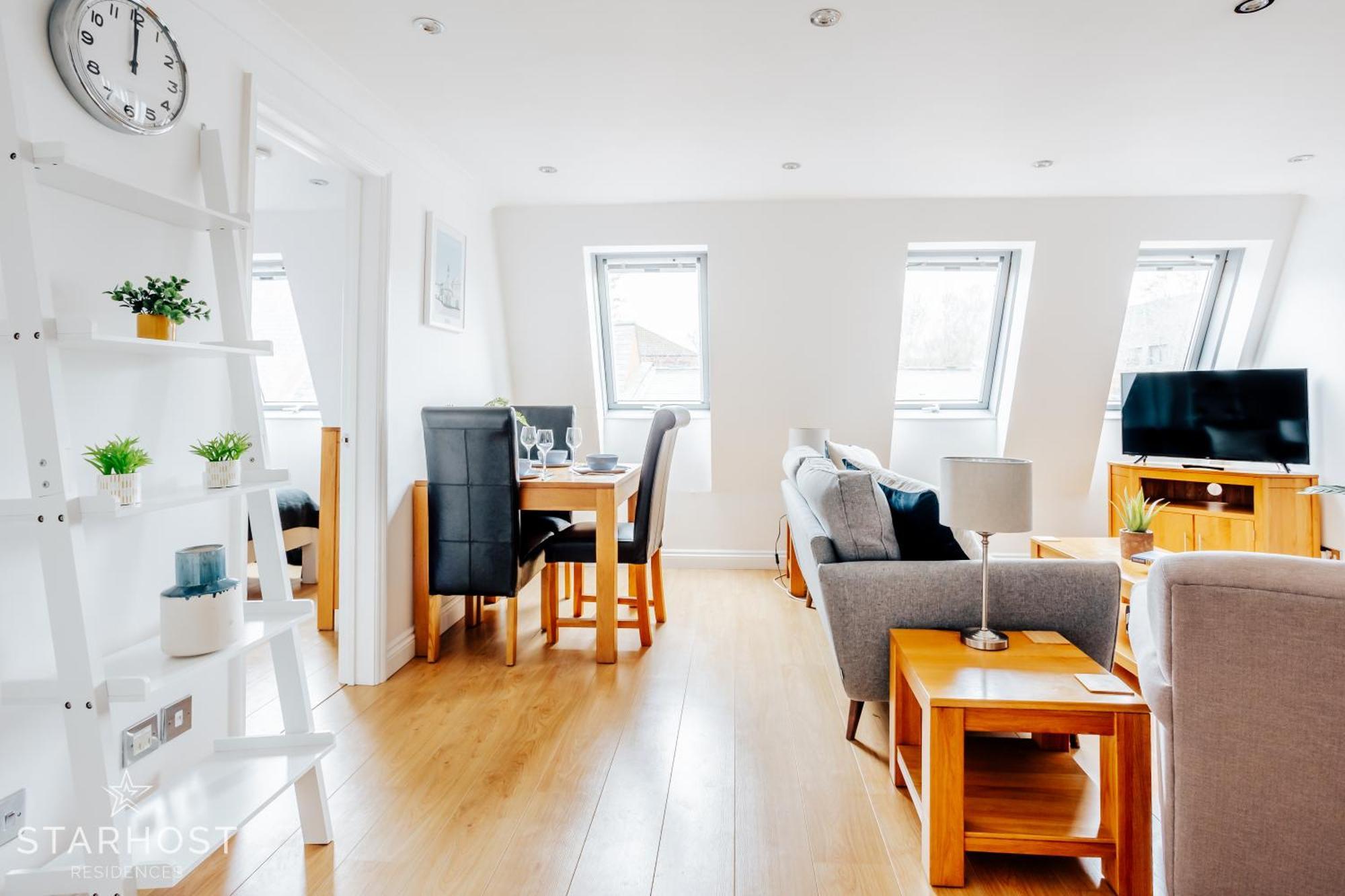 Central 3 Bed Apartment At Regents Court, Newbury Newbury (Berkshire) Exterior foto